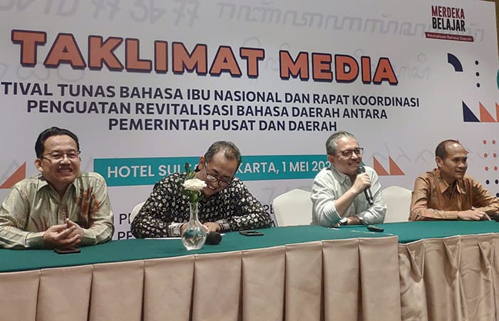 Penutur Makin Berkurang dan Diambang Kepunahan, Badan Bahasa Revitalisasi 93 Bahasa Daerah - Image