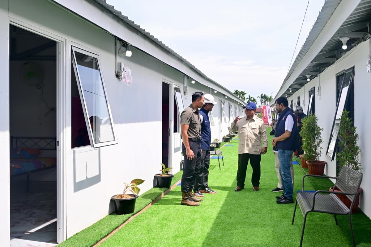 Danantara dan BUMN Anggarkan Rp 1 Triliun Bangun 15.000 Huntara Korban Bencana Sumatera - Image