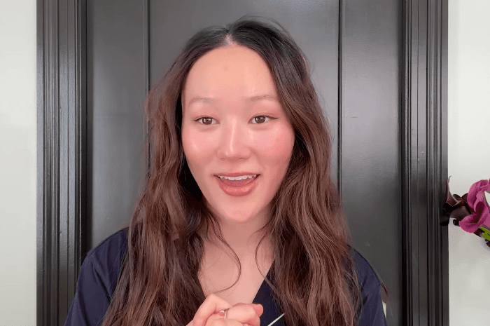 Dari Skin Tint Hingga Lip Gloss, Ini Dia Rangkaian Makeup Natural Ala Yerin Ha Bridgerton 4 - Image