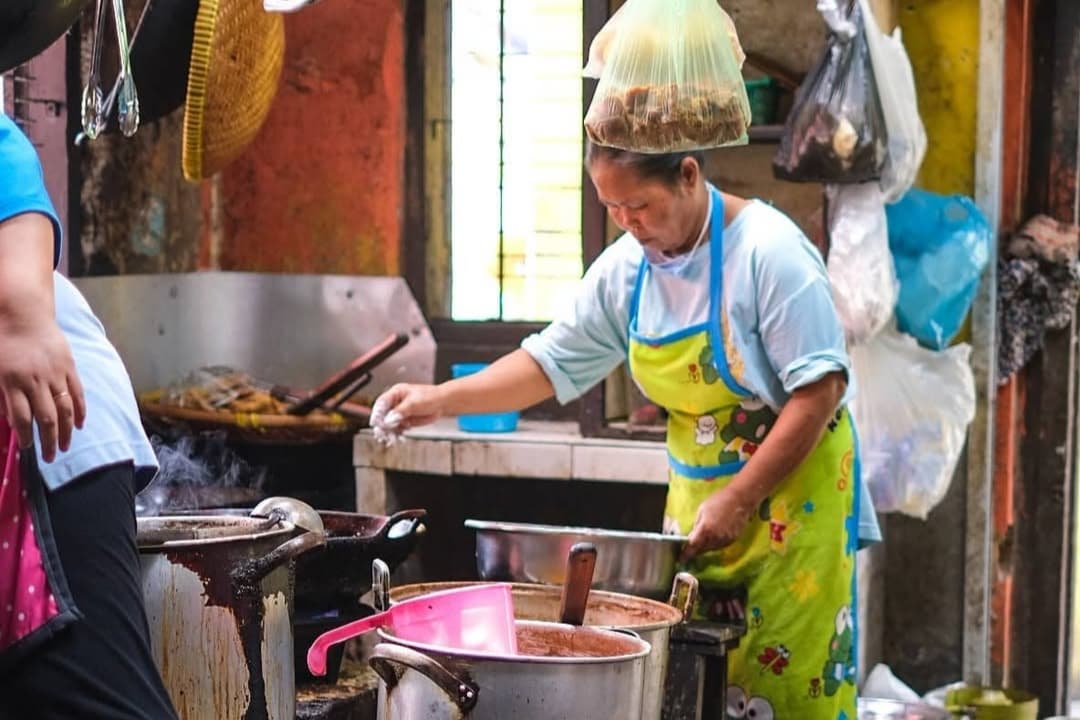 10 Tempat Kuliner Terkenal Enak dan Terfavorit untuk Wisatawan yang Berlibur ke Jogja di Tahun 2026, di Mana Saja? - Image