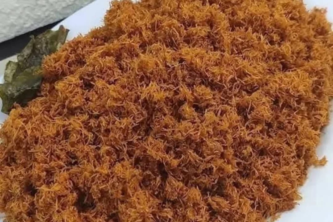 Panduan Lengkap Membuat Serundeng Kelapa Gurih untuk 20 Porsi, Resep Otentik Jawa yang Tahan Lama - Image