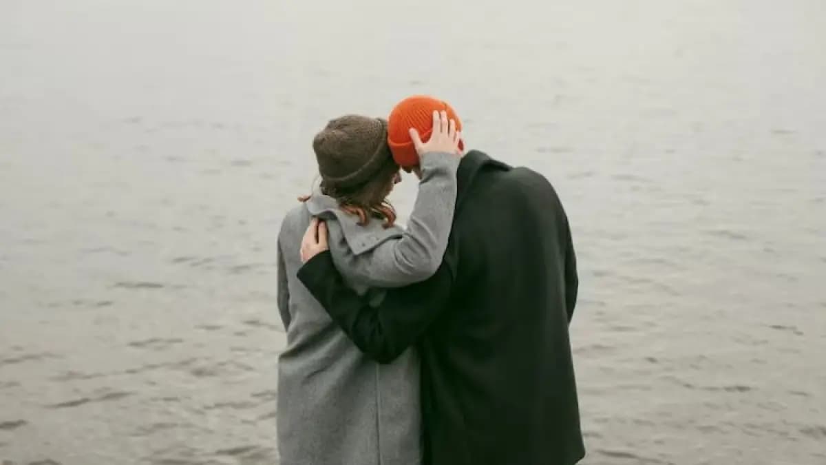 3 Zodiak yang Mencintai dengan Tulus dan Dalam, Namun Tidak Mudah Jatuh Cinta Pada Pandangan Pertama - Image